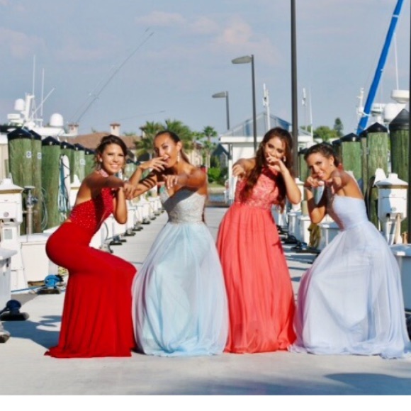 JVN by Jovani Red dress - Picture 4 of 5